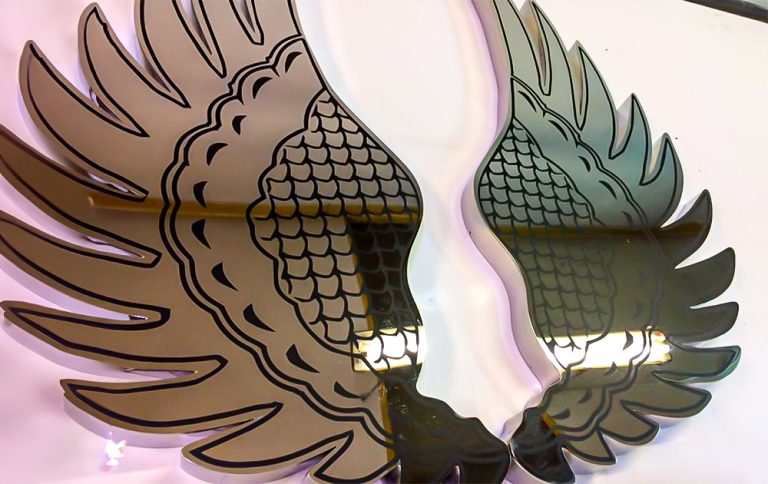 Création enseigne lumineuse Ailes - Kristoffarts | Covering, Wrapping & PPF à Montauban